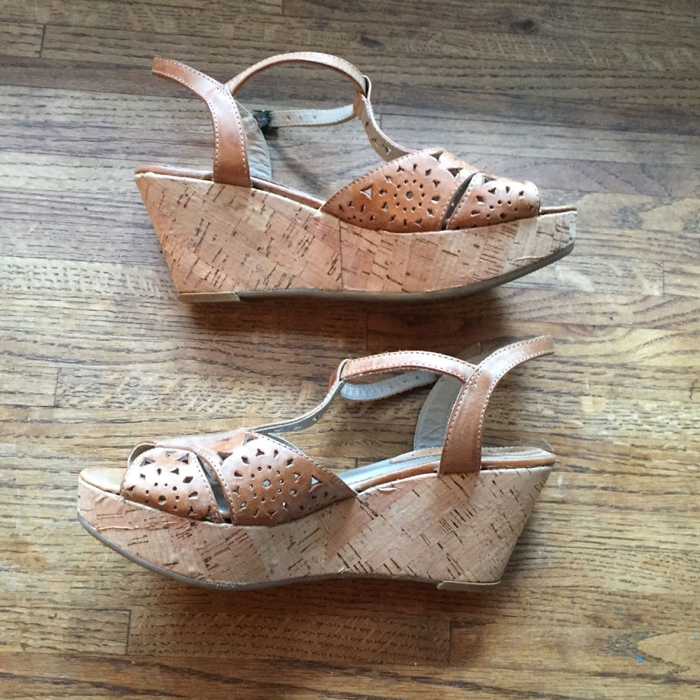 SALE cognac wedges